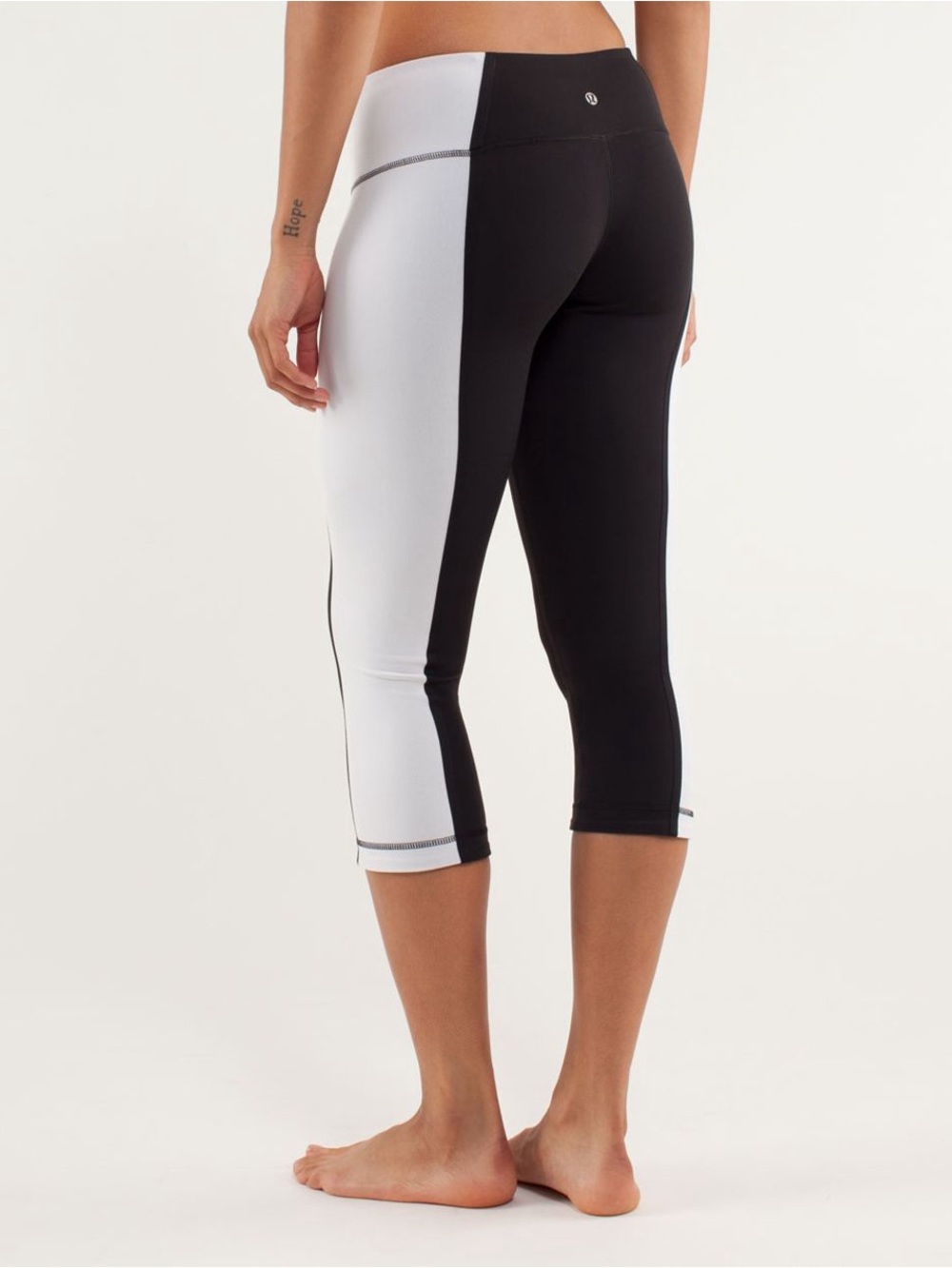 Lululemon Athletica Black White Colorblock Crop Leggings Yoga Pants Size S